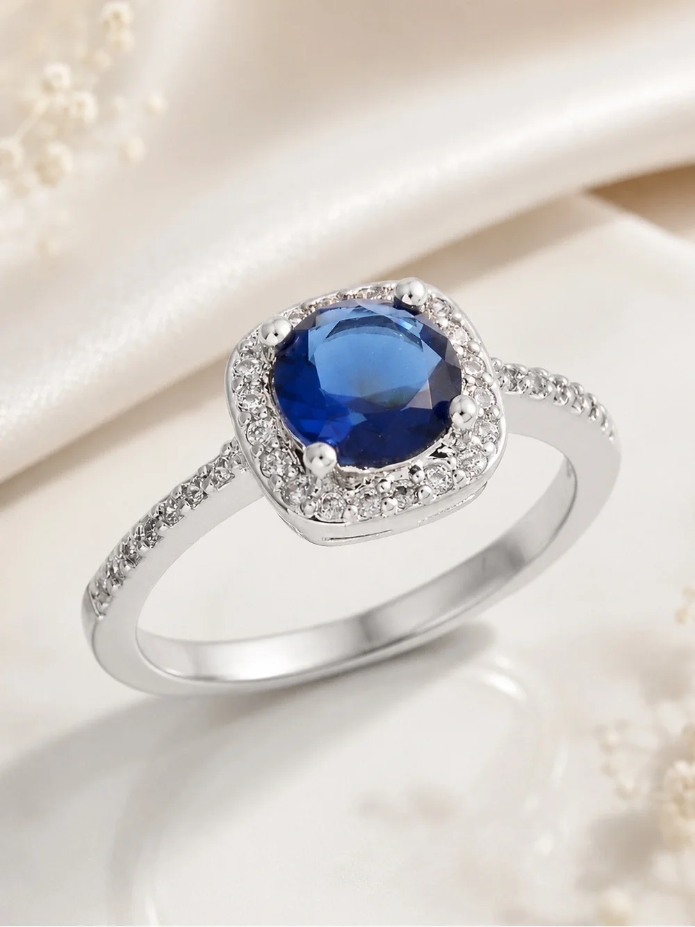 Blue and White CZ Silvertone Halo Ring Size 9.5 – 0.91 Ctw Sapphire Blue Ring